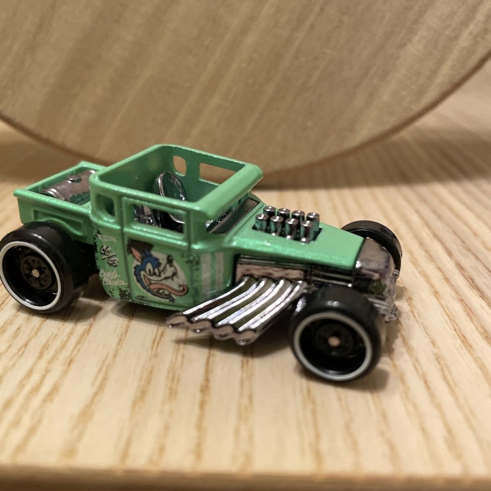 2005 Hot Wheels Bone‎ Shaker Green 1:64 DIECAST Toy Race Car